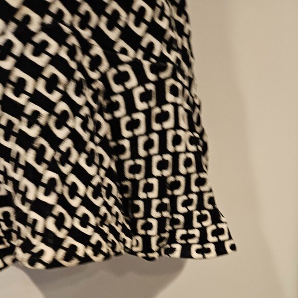 DVF Terry Cloth Cover Up, Chain Link Design, Strapless, Black & White, Size S - Picture 4 of 11